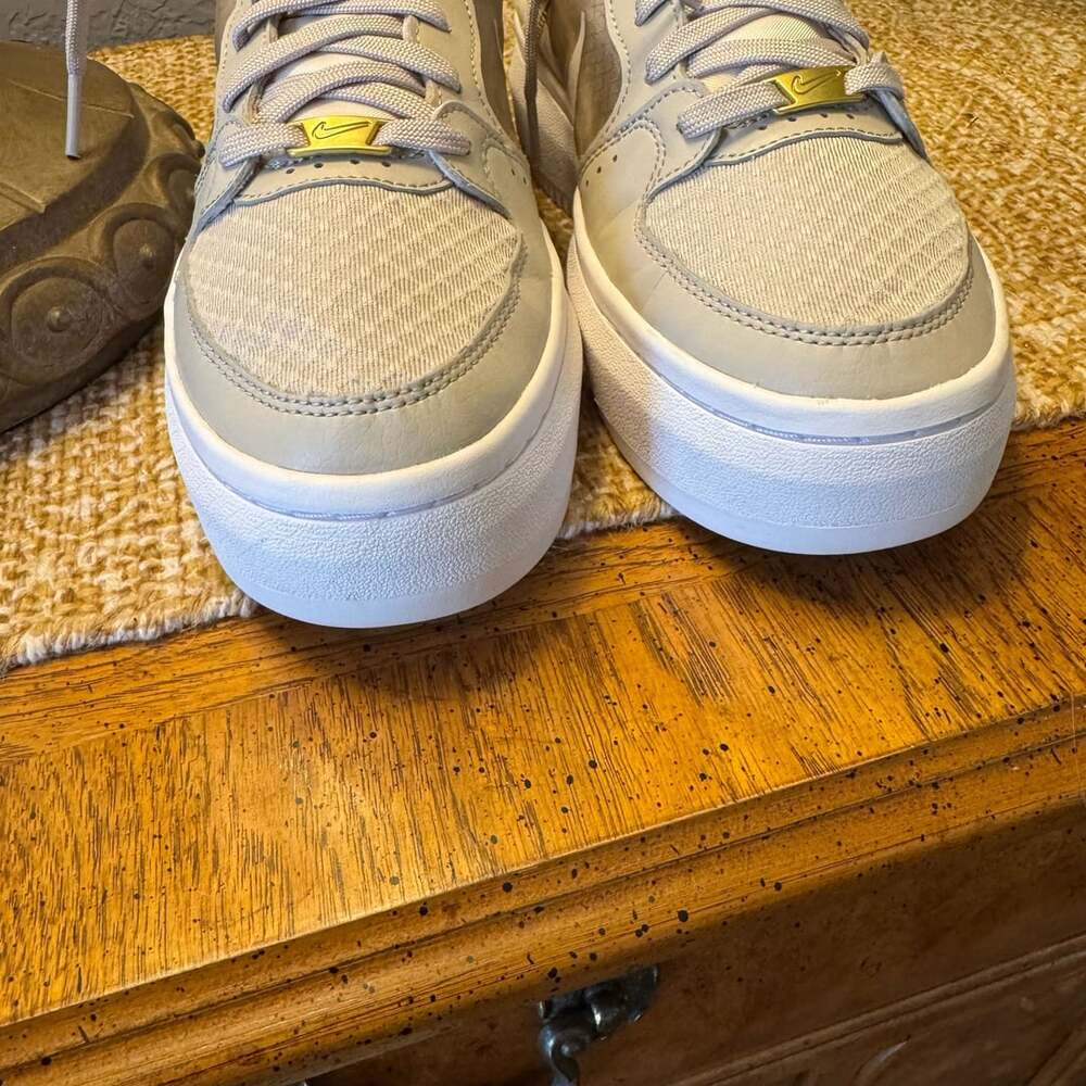 Nike Court Vision Alta TXT Women 8 Cream Saturn Gold Platform CW6536-200 - Picture 4 of 11